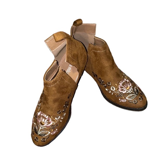 Floral Embroidered Booties - Picture 1 of 5